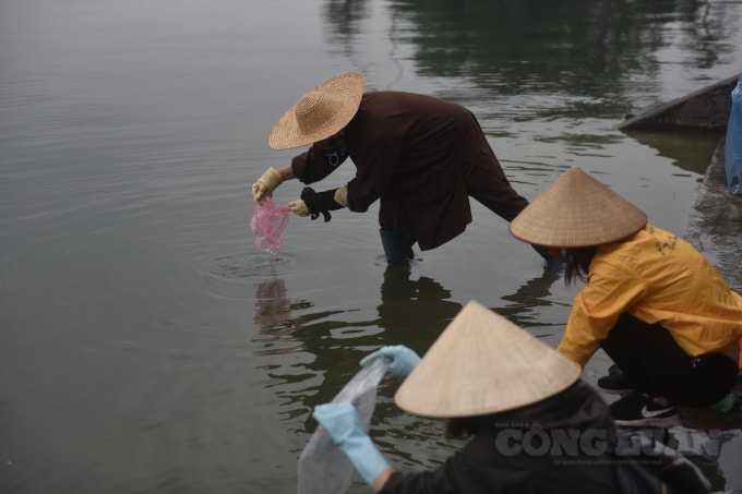 Chính vì vậy, cứ vào ngày 23 tháng Chạp âm lịch hàng năm, người Việt lại làm lễ cúng ông Công ông Táo để tiễn Táo quân về trời, báo cáo công việc một năm qua với thiên đình.