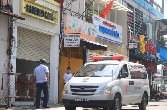 Quán Sabroso café (phố Bùi Viện, quận 1) bị phong tỏa bệnh nhân 1883, công chứng viên ở Hà Nội, ghé đây vào ngày 29/1 (Ảnh: tuoitre)
