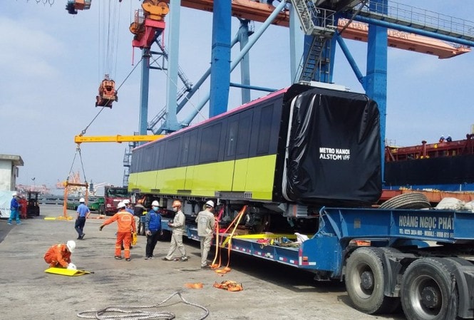 Đoàn tàu thứ hai metro Nhổn - Ga Hà Nội về Việt Nam. Ảnh: tienphong.vn
