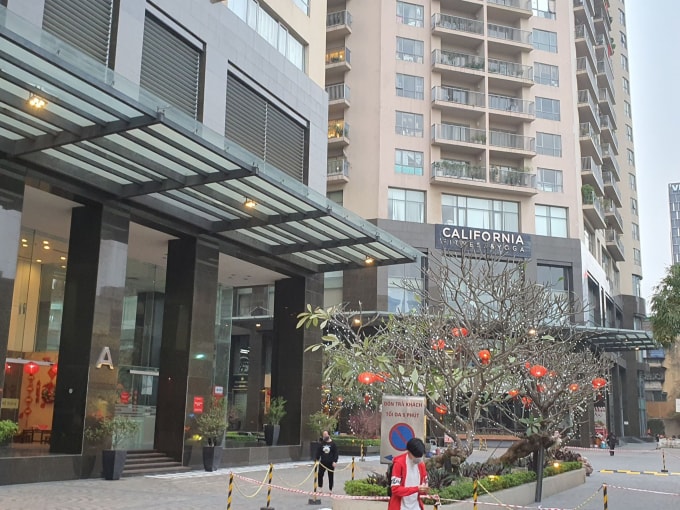 Chung cư Sky City Tower - 88 Láng Hạ sau khi được dỡ bỏ phong tỏa.