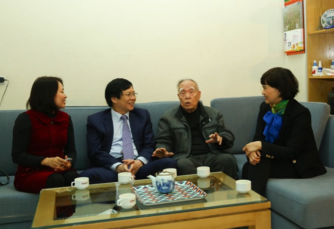 Nhà báo Thái Duy say sưa kể chuyện về nghề
