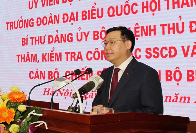 Bí thư Thành ủy Hà Nội Vương Đình Huệ chúc Tết cán bộ, chiến sĩ Sư đoàn Bộ binh 301.