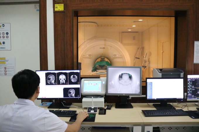 Hệ thống chụp cộng hưởng từ hiện đại của Bệnh viện Ung bướu Bắc Giang.