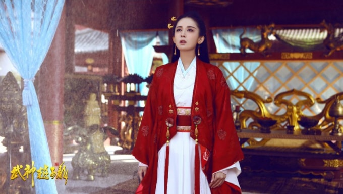 Cổ Lực Na Trát với vai Điêu Thuyền bị xem như “ bình hoa di động”.