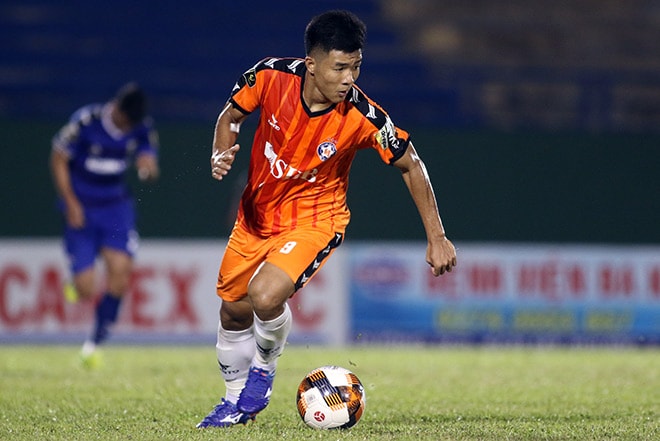 8. Tiền đạo cánh trái Hà Đức Chinh (SHB Đà Nẵng - 1997).