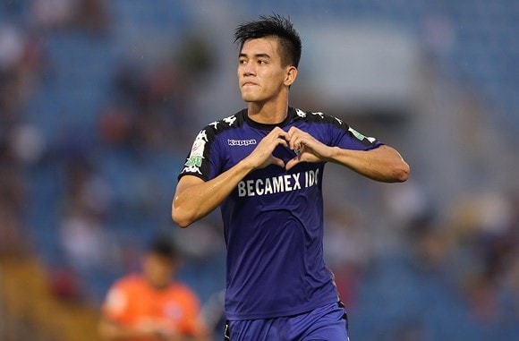9. Trung phong Nguyễn Tiến Linh (B.Bình Dương - 1997).