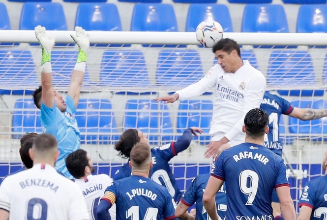 Pha bóng Varane ghi bàn gỡ 1-1 cho Real. Ảnh: internet