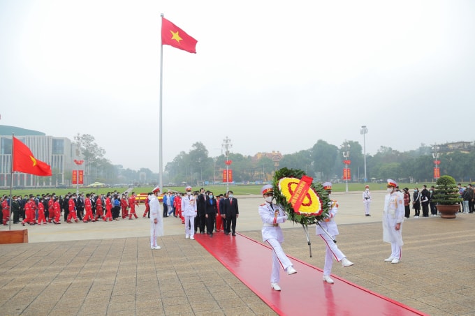 Hành trình Mùa Xuân từ những giếng dầu làm lễ Báo công dâng Bác tại Quảng trường Ba Đình lịch sử.