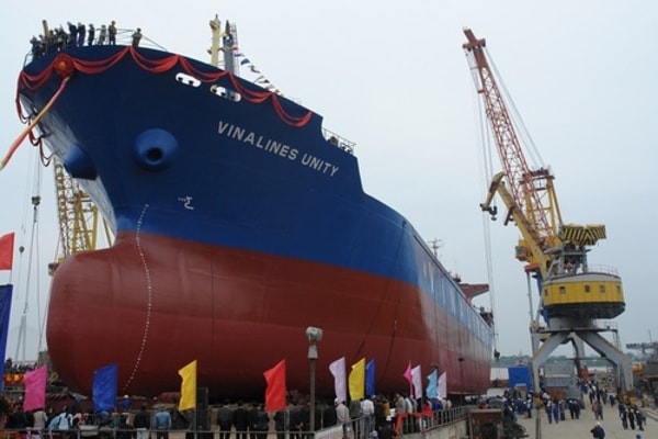Năm 2020, Vinalines lỗ thuần từ hoạt động kinh doanh 800 tỷ đồng