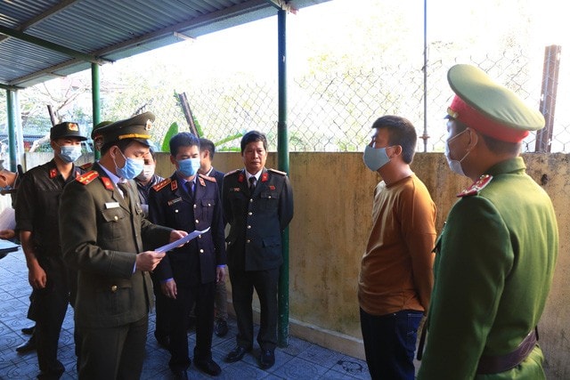 Các đối tượng liên quan đến quan đến đường dây đưa người nhập cảnh trái phép. Ảnh: toquoc.vn