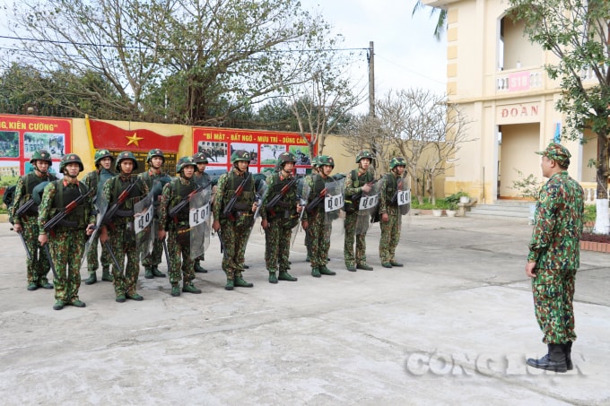 Huấn luyện sẵn sàng chiến đấu.
