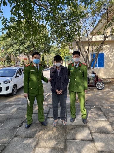 Đối tượng tại cơ quan công an