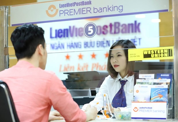 Tháng cuối cùng năm 2020, LienVietPostBank phát hành 70.000 trái phiếu ra công chúng.