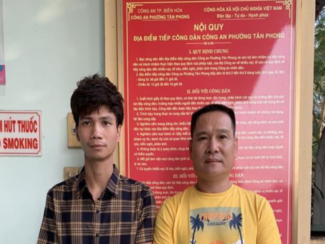 Các đối tượng sử dụng pháo trái phép bị lực lượng Công an phường Tân Phong phát hiện, xử lý. Ảnh: laodong.vn