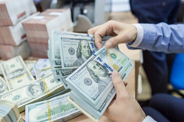 Đồng USD giảm giá nhẹ trong tuần