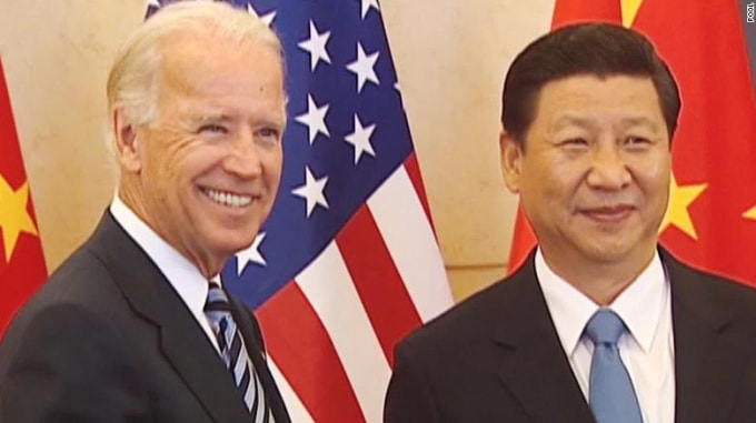 Ông Joe Biden trong một cuộc gặp năm 2013 với Chủ tịch Trung Quốc Tập Cận Bình. Lúc này, Mỹ và Trung Quốc đang có nhiều rào cản để cải thiện mối quan hệ sau 4 năm căng thẳng dưới thời Donald Trump - Ảnh: Reuters