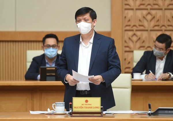 Bộ trưởng Bộ Y tế Nguyễn Thanh Long phát biểu tại cuộc họp Thường trực Chính phủ với Ban Chỉ đạo quốc gia phòng chống COVID-19 chiều 15/2. Ảnh: VGP