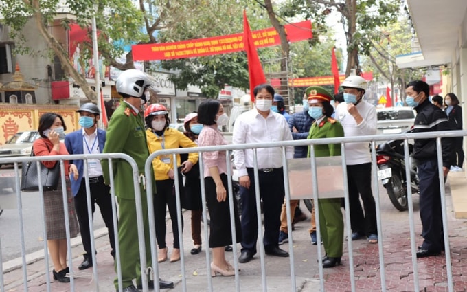 Tỉnh Hải Dương đã khẩn trương lấy mẫu xét nghiệm người nhiễm SARS-CoV-2, trong đó có huyện Cẩm Giàng.