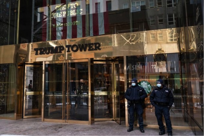 Các công tố viên New York đang kiểm tra các khoản vay mà ông Trump liên quan đến Trump Tower và 3 tòa nhà khác thuộc quận Manhattan. Ảnh: Associated press