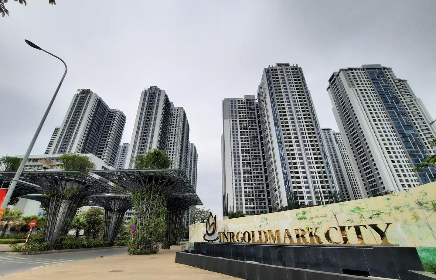 Tòa nhà Goldmark City có người nước ngoài tử vong. Ảnh: vietnamnet.vn