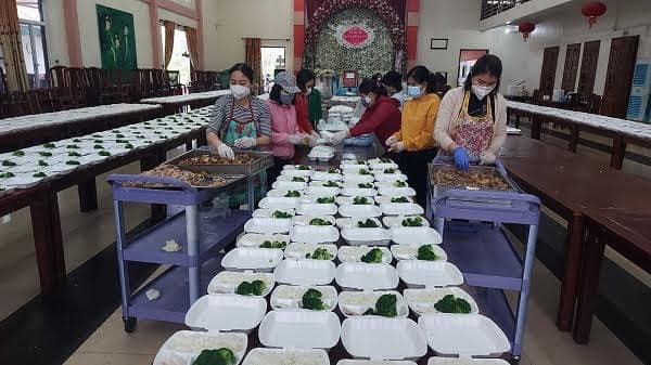 Mỗi suất ăn điều được thực hiện một cách khoa học (ảnh TL).