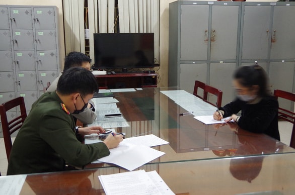 Một trong 3 người đăng văn bản giả cho học sinh nghỉ học bị Công an tỉnh Thái Nguyên triệu tập.