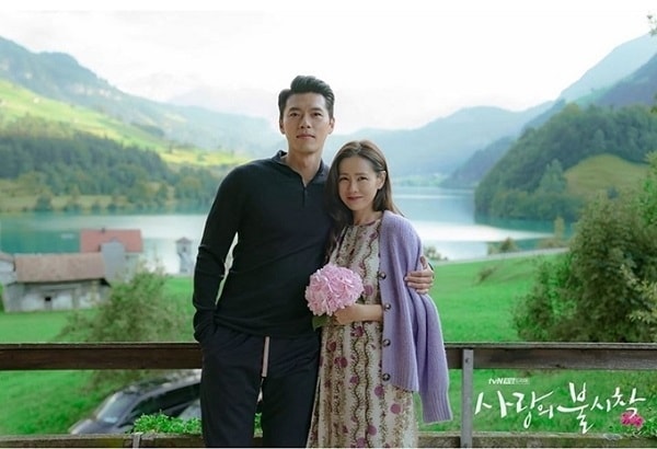 Cặp đôi Son Ye Jin và Hyun Bin đã chứng nhận chuyện “phim giả tình thật” gây sốt cho khán giả một thời gian dài sau bộ phim.