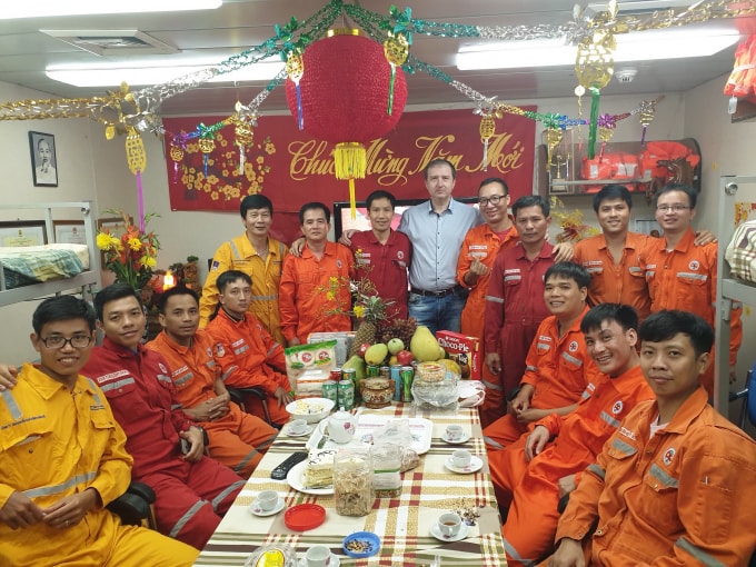 Chăm lo Tết đầm ấm cho lực lượng lao động trực trên các giàn khí ngoài khơi