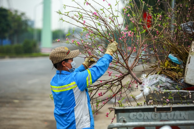 Một công nhân môi trường quận Nam Từ Liêm cho hay: