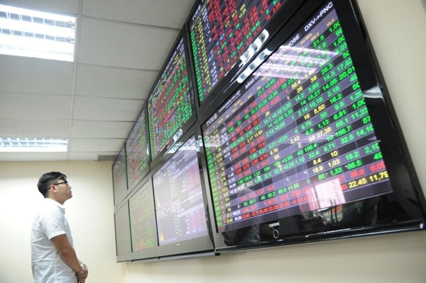 VN-Index có thể dao động trong khu vực 1.160 - 1.180 điểm trong phiên cuối cùng của tuần giao dịch