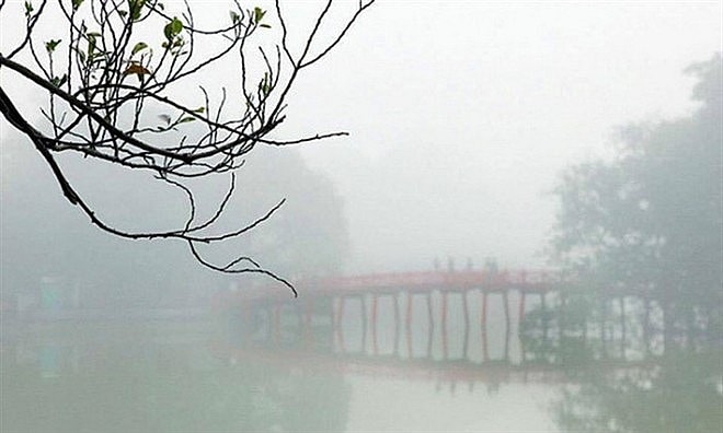 Hà Nội sáng sớm có sương mù nhẹ, ngày nắng (Ảnh: baoquocte)