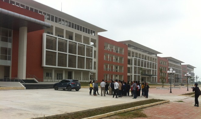 UBND tỉnh Hưng Yên gửi công văn gửi trường Đại học Thủy lợi Việt Nam mượn ký túc xá của trường Đại học này để thiết lập cơ sở cách ly tập trung.