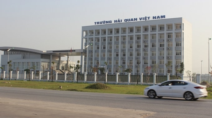 Trường Hải quan Việt Nam nằm trên địa bàn huyện Yên Mỹ.