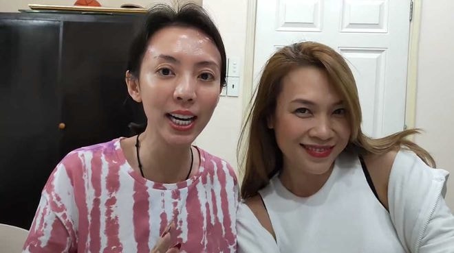 Mỹ Tâm cười