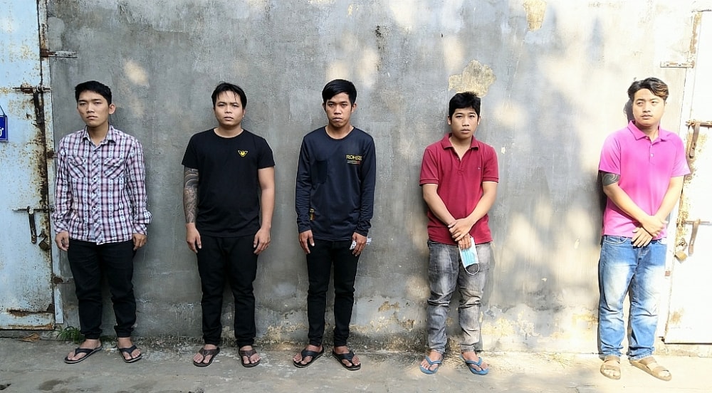 5 đối tượng bị khởi tố hình sự, bắt tạm giam. Ảnh: Công an An Giang