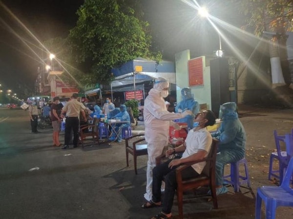 3 ca mắc COVID-19 mới sáng 23/2 đều liên quan đến ổ dịch xã Kim Liên, huyện Kim Thành, tỉnh Hải Dương