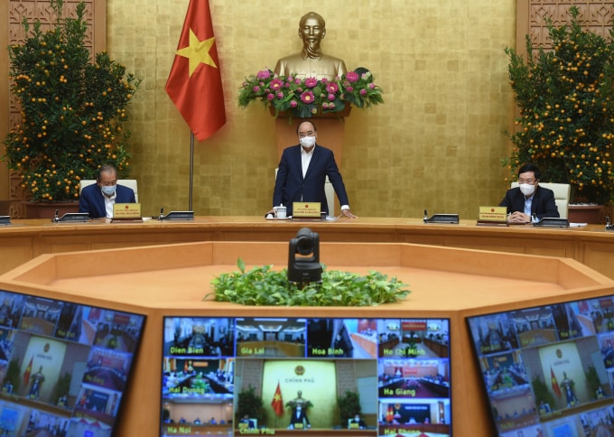 Thủ tướng đánh giá cao nỗ lực của Bộ Y tế vì đã thực hiện nghiêm yêu cầu của Bộ Chính trị, của Thủ tướng Chính phủ khi gần 117.000 liều vaccine đã về đến Việt Nam.