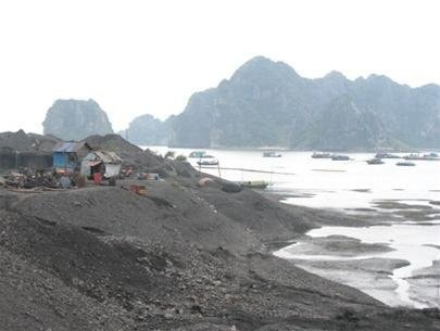Cảng than tư nhân tại Quảng Ninh vào năm 2008. Ảnh: T.T