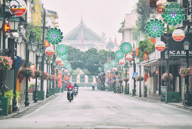 Tết này (tuy một số địa phương phải chiến đấu với đại dịch Covid-19) nhưng nhìn chung cả nước đón Tết, vui Tết, ăn Tết an lành, ấm cúng.
