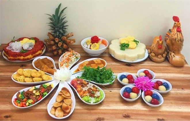 Mâm cỗ chay là sự hiện diện của những màu sắc tượng trưng cho ngũ hành. Ăn cơm chay là một cách hướng tới sự cân bằng, thanh thản trong tâm hồn.