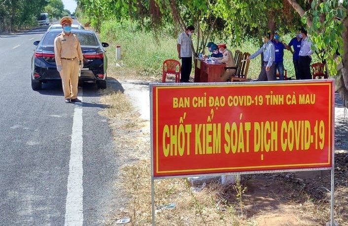 Cà Mau tiến hành tháo dỡ chốt kiểm soát người, phương tiện từ tỉnh ngoài vào. Ảnh: TL