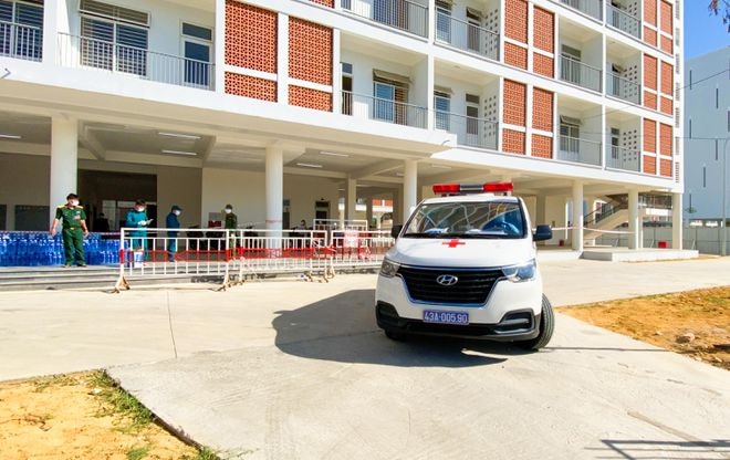 Anh N.B.K (quê Hải Dương) đã có kết quả xét nghiệm Covod-19 âm tính lần 1 và hiện đang được cách ly tập trung tại Khu ký túc xá phía Tây TP. Đà Nẵng. Ảnh: thanhnien.vn