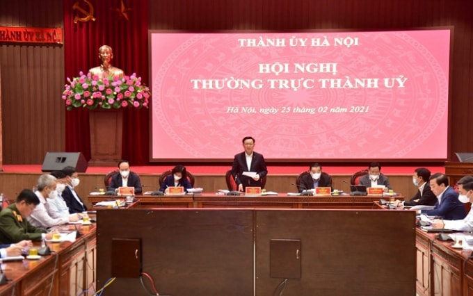 Bí thư Thành ủy Vương Đình Huệ phát biểu tại cuộc họp