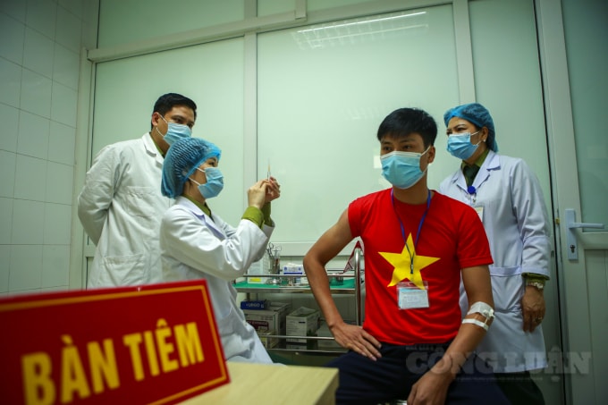 Sau đó sẽ được tiêm thử vaccine ngừa Covid-19 Nano Covax.