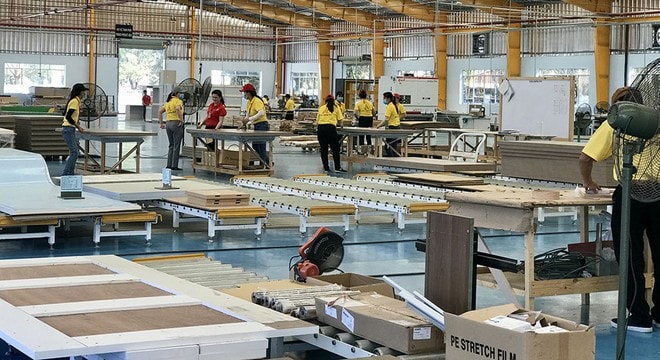 Số doanh nghiệp quay lại hoạt động trong 2 tháng đầu năm 2021 giảm ở 12/17 lĩnh vực, trong đó, chủ yếu là các ngành nghề chịu nhiều ảnh hưởng của dịch Covid-19.