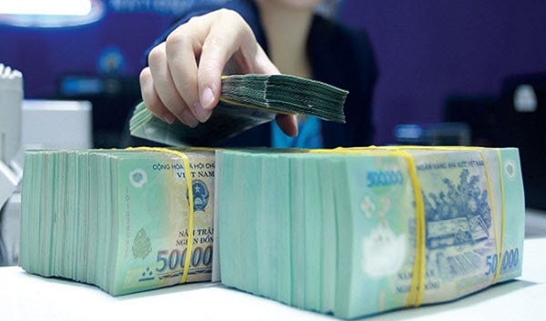Khi giao dịch tiền mặt còn phổ biến thì sẽ rất khó kiểm soát tài sản, thu nhập của cán bộ, công chức. Ảnh minh họa
