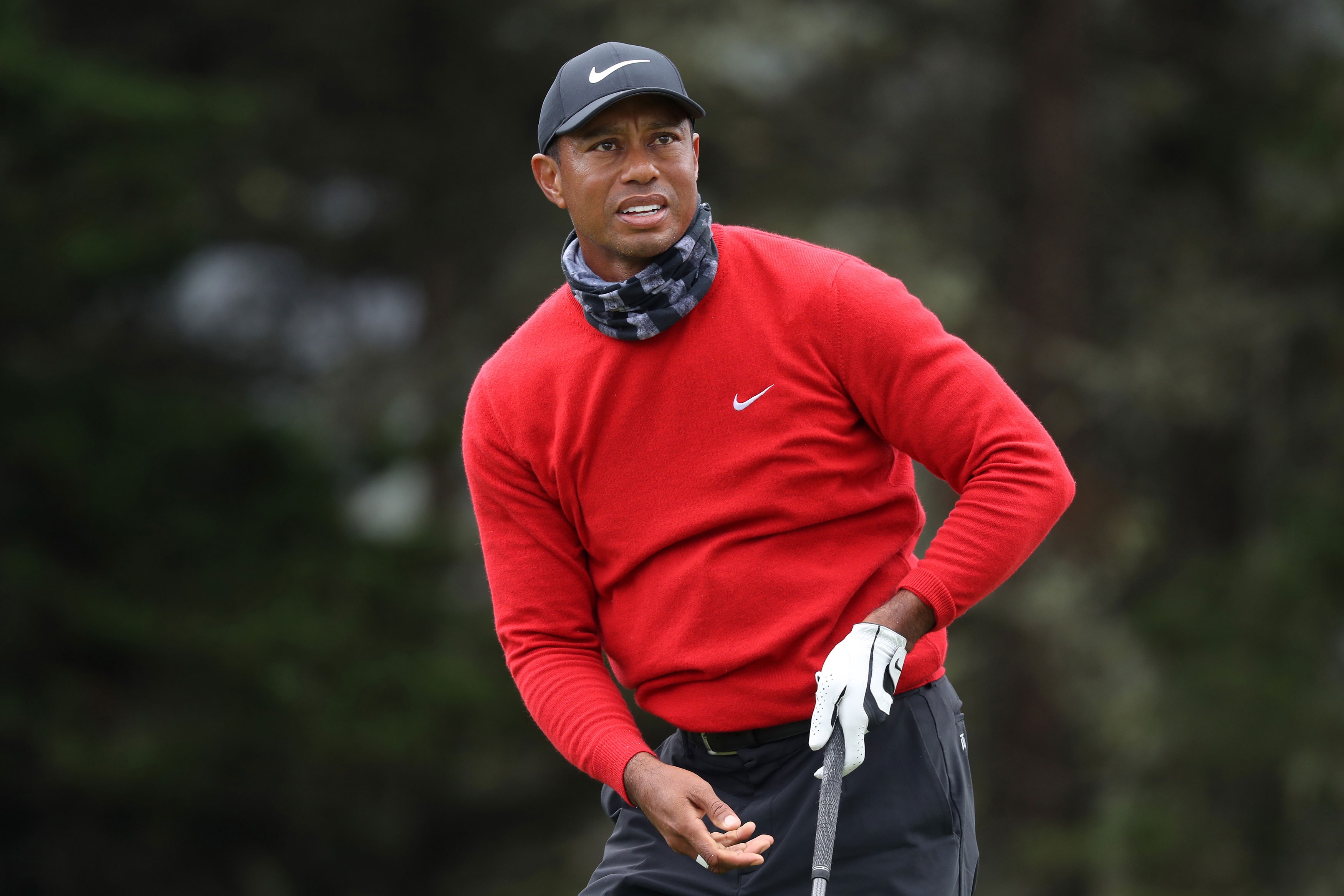 Bị chấn thương do tai nạn, Tiger Woods vẫn đặt mục tiêu trở lại thi đấu đỉnh cao. Ảnh: Getty