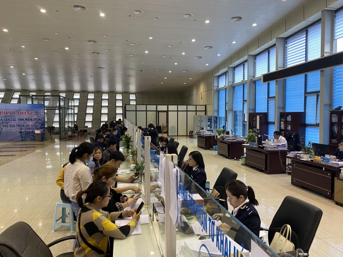 Một số quy định mới về thu phí hải quan có hiệu lực từ đầu năm 2021. Ảnh: Dương Lâm