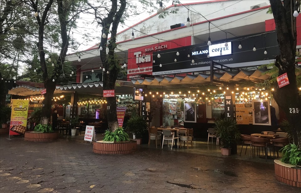 Nhà hàng, quán cà phê ở Hà Nội được mở cửa trở lại từ mai 2/3. Ảnh: TL