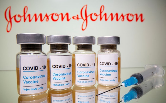 Nhóm Biden cảnh báo việc triển khai vắc xin của Johnson & Johnson có thể bị chậm. Ảnh: CNBC